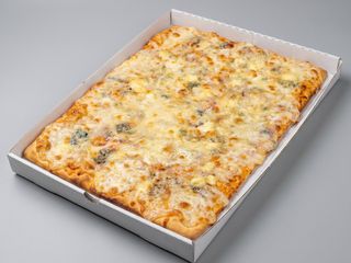 Pizza cuatro quesos  (18x25 cm)