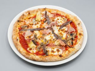 Pizza capricciosa con mejillones (33 cm.)