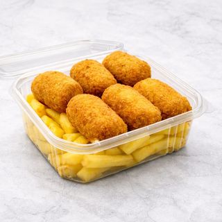 Croquetas con patatas fritas (6 uds.)