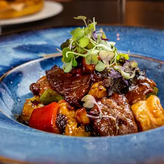 Cantones black bean beef