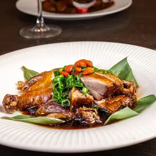 Cantonese crispy duck 