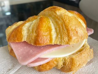 Combo croissant relleno