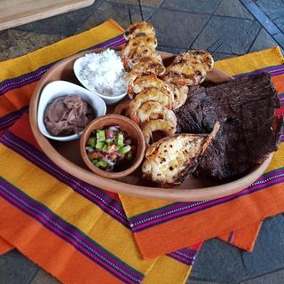 Mar y tierra