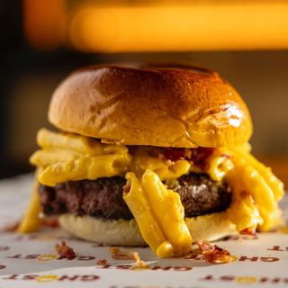 ¡BURGER DEL MES! Mac&Cheese Burger