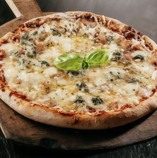 Pizza de 4 quesos (30 cm.)