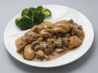 Pollo con champiñones