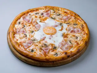 Pizza carbonara