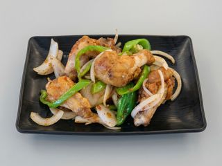 Alitas de pollo sal y pimienta