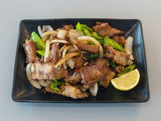 Costilla con sal y pimienta