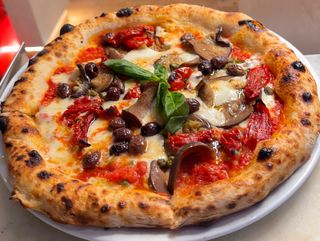 Pizza siciliana (33 cm.)