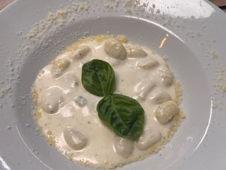 Gnocchi a La cuatro quesos