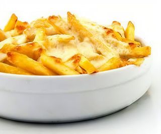 Tapa de patatas fritas con 4 quesos