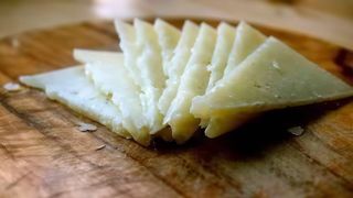 Tapa de queso manchego