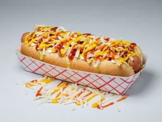 Perrito caliente con carne de kebab