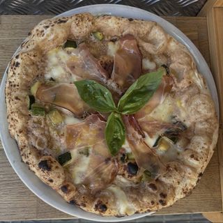 Pizza Gorgonoci (33 Cm.)