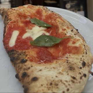Calzone Ricotta E Salame