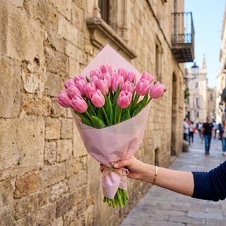 Abrazo de Tulipanes - 30 tulipanes