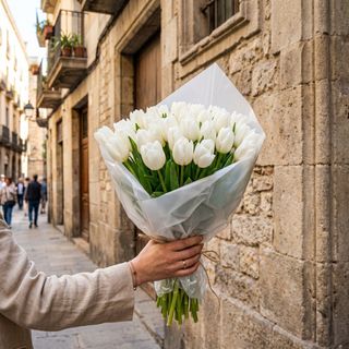 Elegancia Blanca - 40 tulipanes