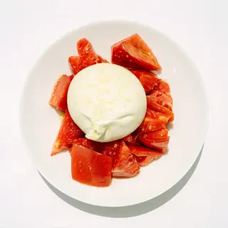 Tomate rosa con burrata
