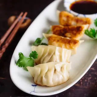 Gyoza de pollo a la plancha (5 uds.)