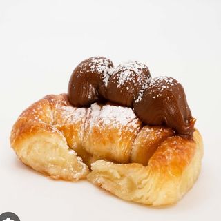 Medialunas con dulce de leche 