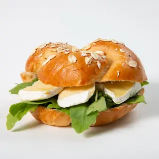 Nudo Brie
