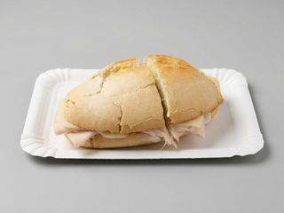 Baguette de pavo y queso