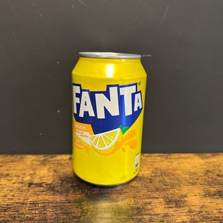 Fanta Limón lata 330ml.