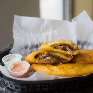 Empanada De Carne Mechada