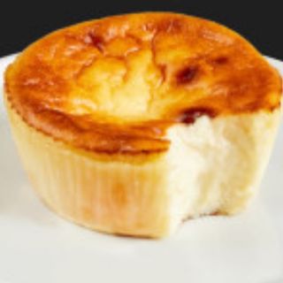 Tarta de queso con helado de fresa