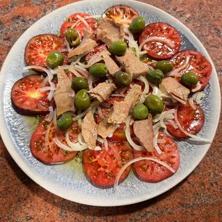 Ensalada de tomate con Ventresca
