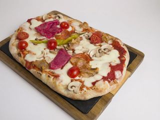 PIZZA DE JAMON YORK Y CHAMPIÑONES