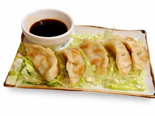 N.1 Gyozas de pollo con verduras (5 uds.)