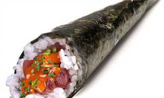 Temaki de atún macerado picante (1 pza.)