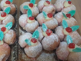 Melocotones de crema pastelera