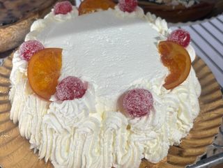 tarta de nata y frutas