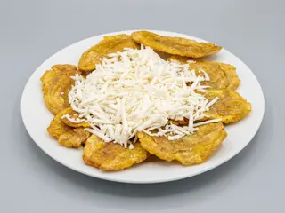 Patacones con queso 