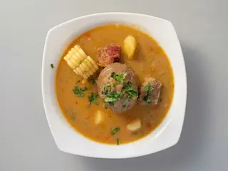 Caldo de bolas 