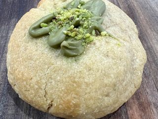 Crumbl Cookie de pistacho