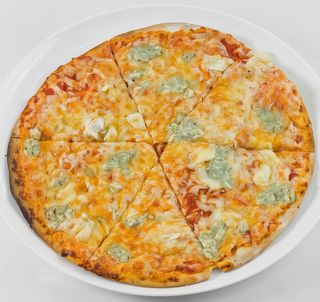 Pizza 4 quesos (30 cm.)