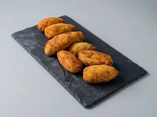 Croqueta casera DE RABO DE TORO