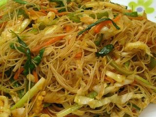 Fideos de arroz  con langostinos