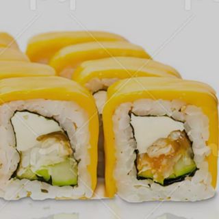 Uramaki de Mango con tempura pollo