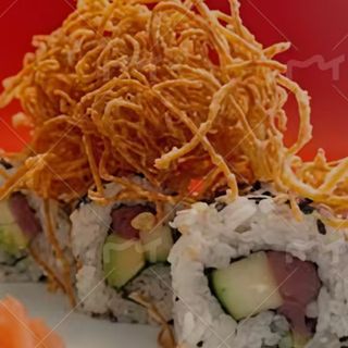 Uramaki de patata crujiente con atún