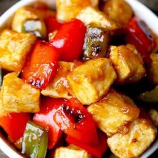 Tofu con salsa konbao