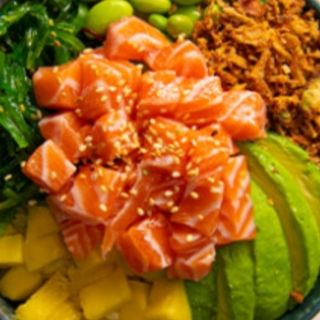 Poke bowl salmon