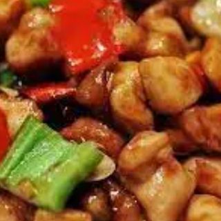 Pollo Con Salsa Picante