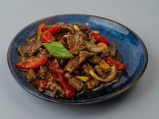 Ternera Con Salsa Picante