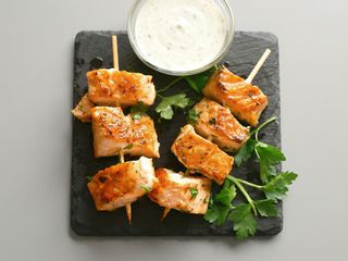 Brochetas De Salmón  (2 Uds.)