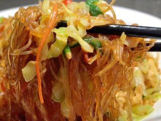 Fideos de cristal con pollo